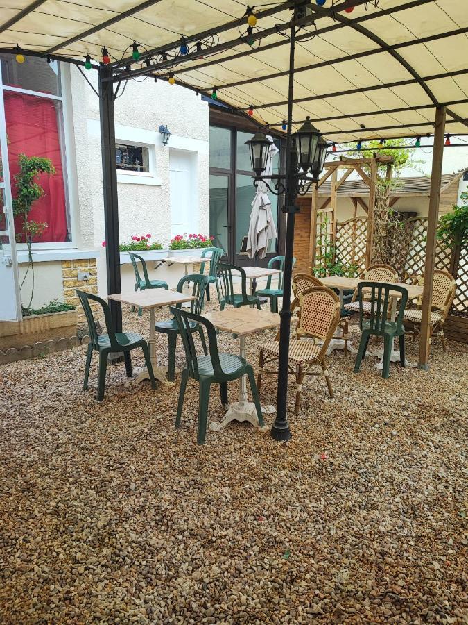 La Madeleine Hotel Saint-Benoit-sur-Loire Bagian luar foto