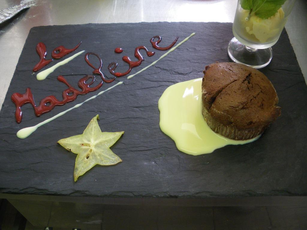 La Madeleine Hotel Saint-Benoit-sur-Loire Bagian luar foto