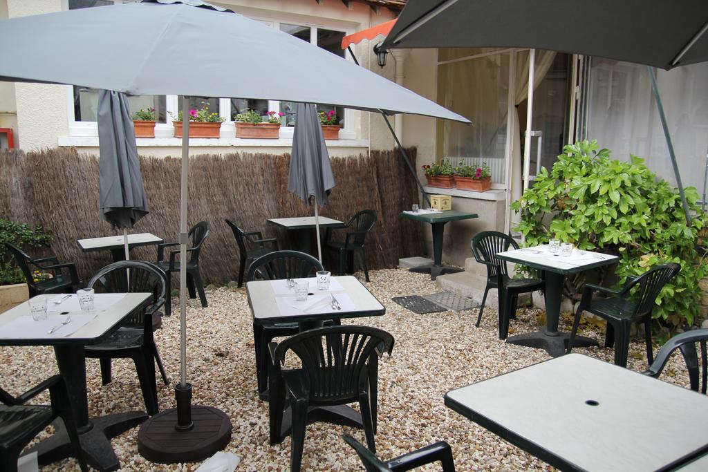 La Madeleine Hotel Saint-Benoit-sur-Loire Bagian luar foto