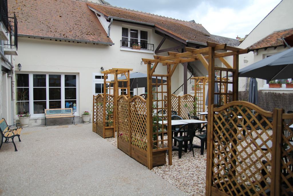 La Madeleine Hotel Saint-Benoit-sur-Loire Bagian luar foto