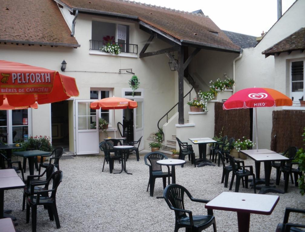 La Madeleine Hotel Saint-Benoit-sur-Loire Bagian luar foto